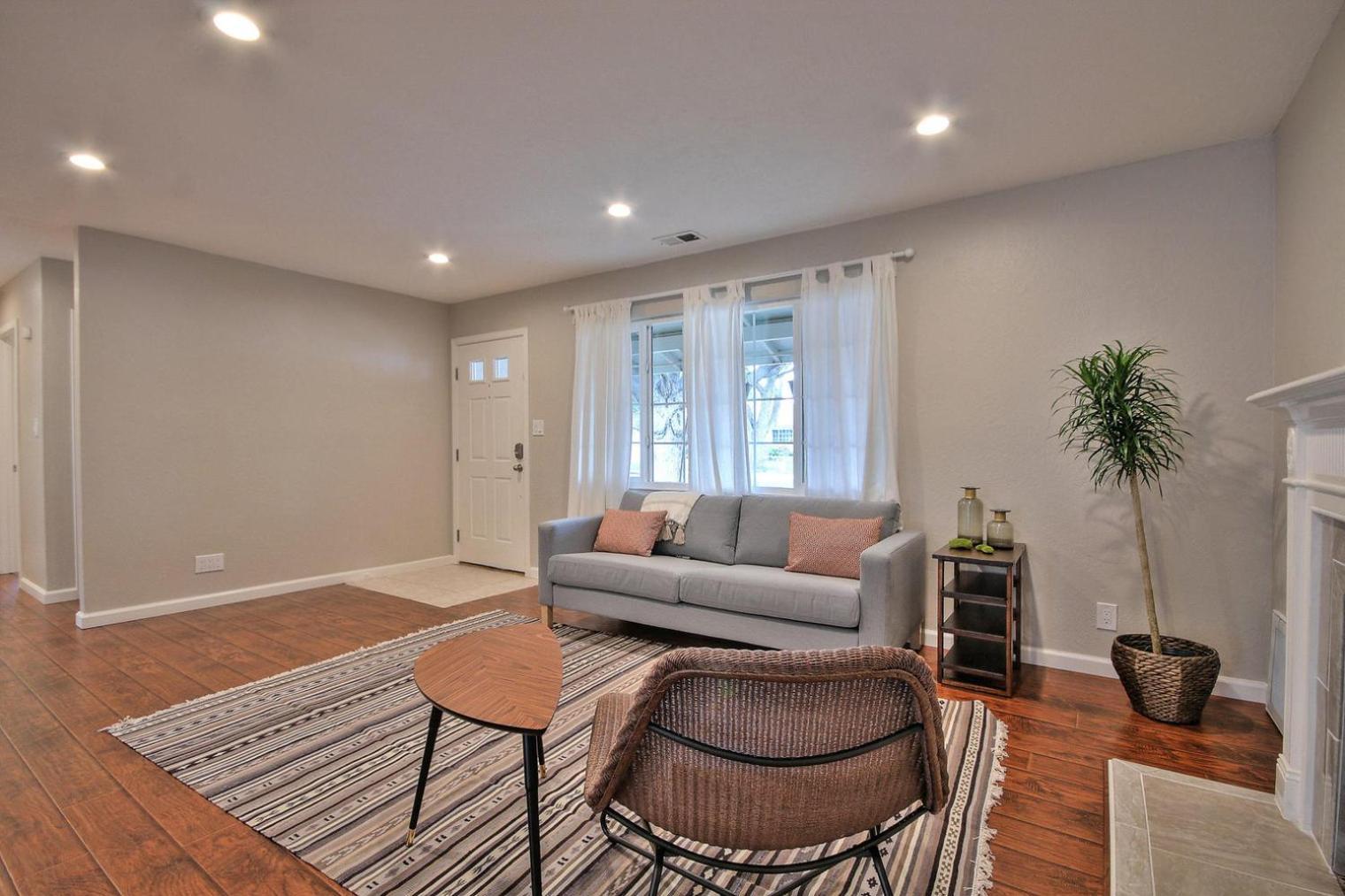 3br W Backyard Nr El Camino Real Sfo-1578